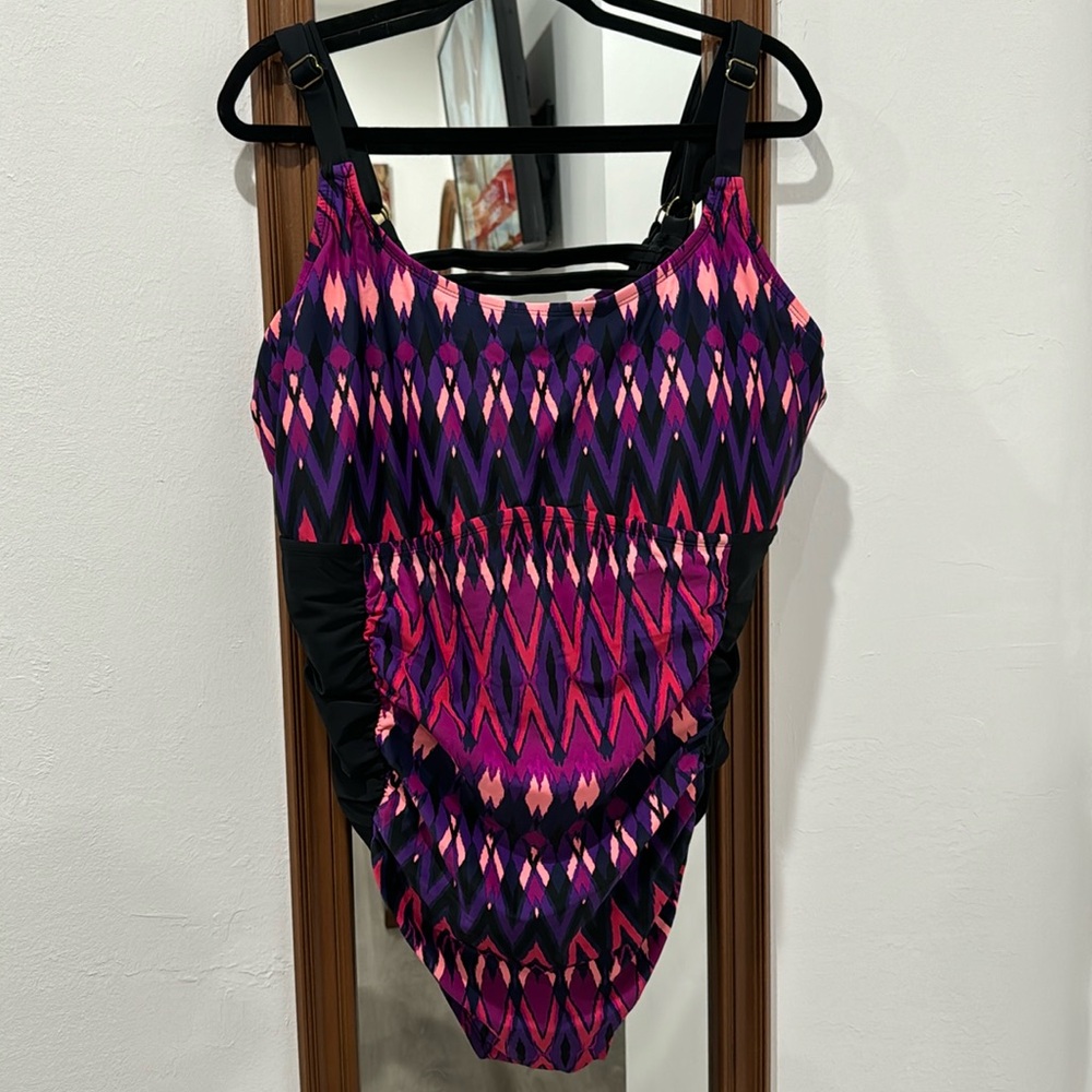 Ava n Viv one piece swim suit size 26